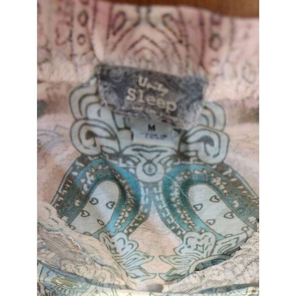 Unity Sleep SET MEDIUM pastel short sleeved top and shorts - Picture 2 of 9